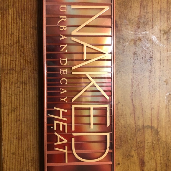 Urban decay naked heat eyeshadow palette - Picture 2 of 2